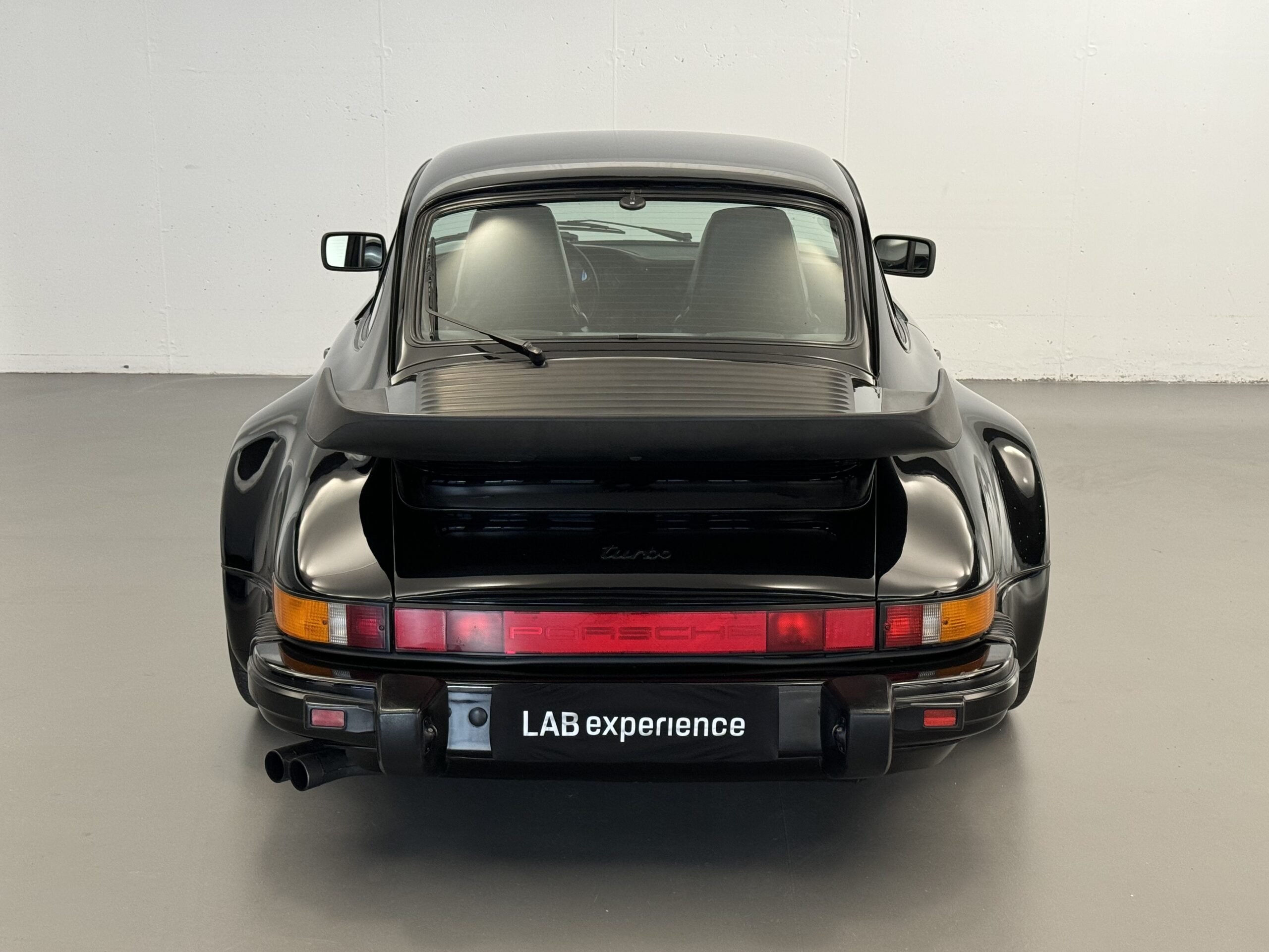 PORSCHE 930 3.3 TURBO – CONSERVATO