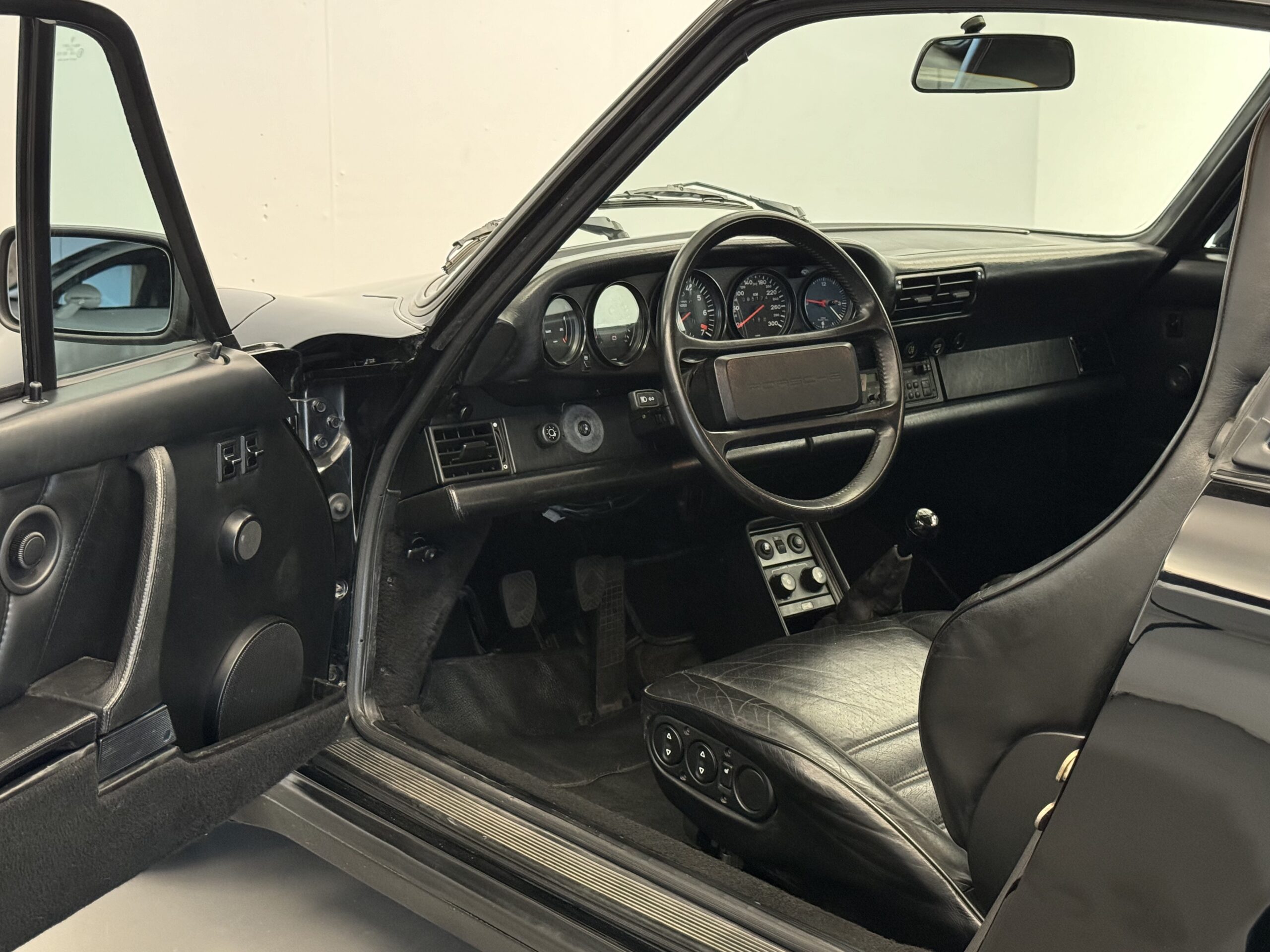 PORSCHE 930 3.3 TURBO – CONSERVATO