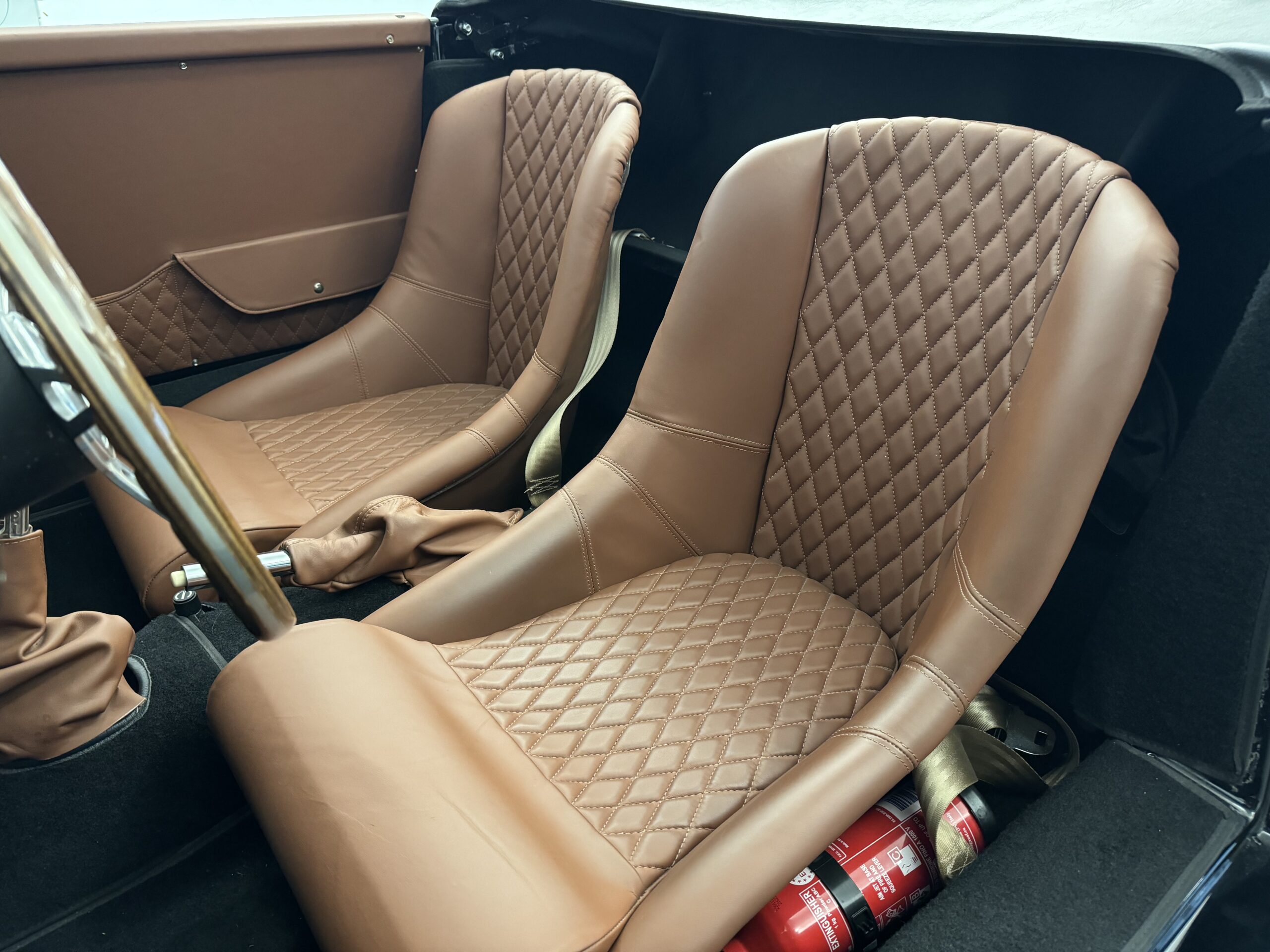 PORSCHE 356 SPEEDSTER REPLICA – RESTOMOD