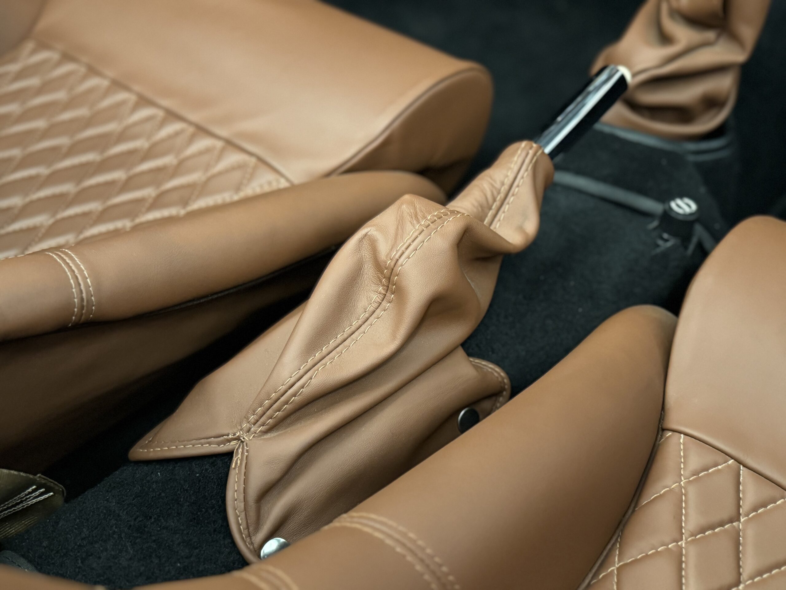 PORSCHE 356 SPEEDSTER REPLICA – RESTOMOD