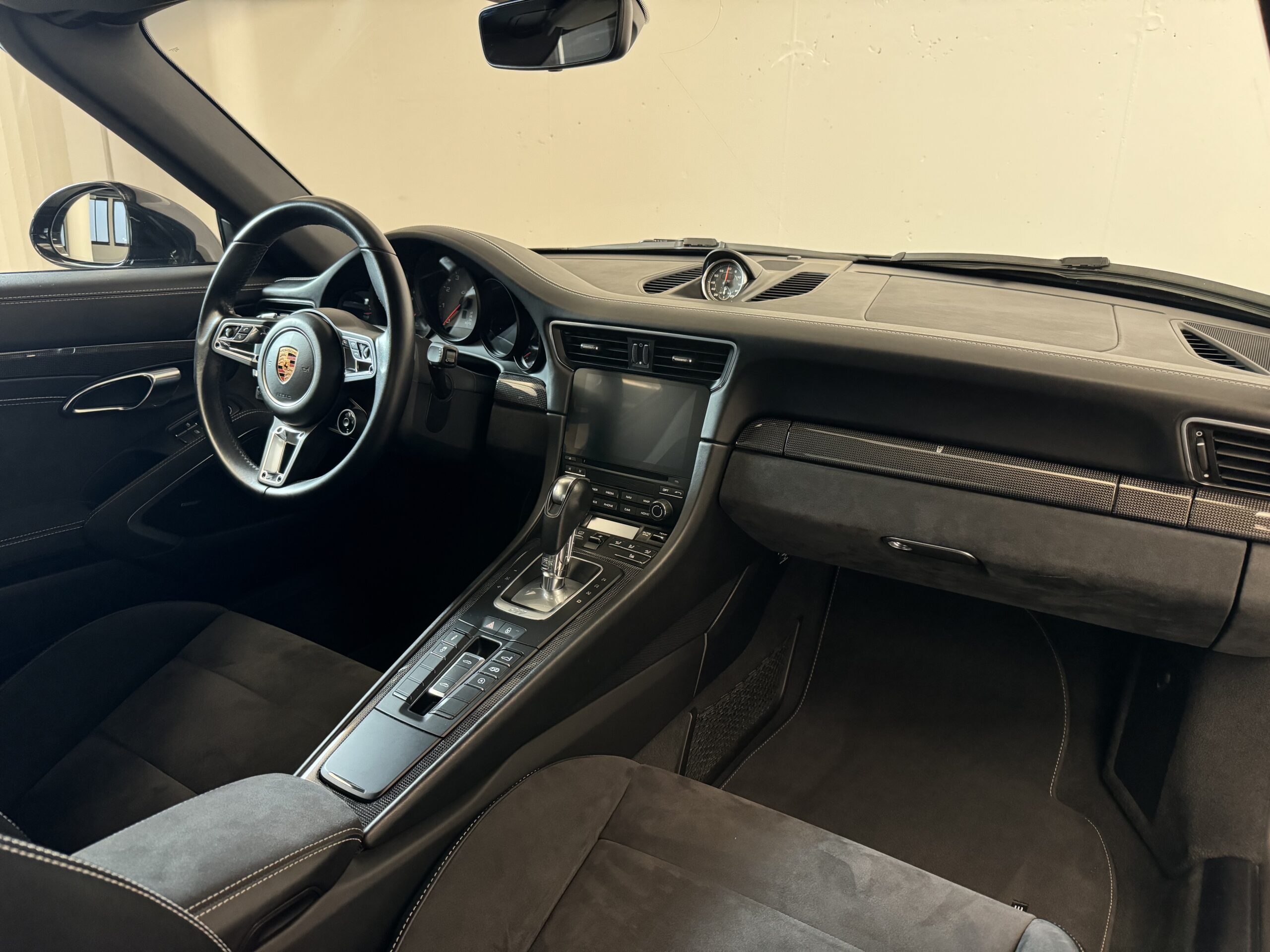 PORSCHE 911 TARGA 4 GTS