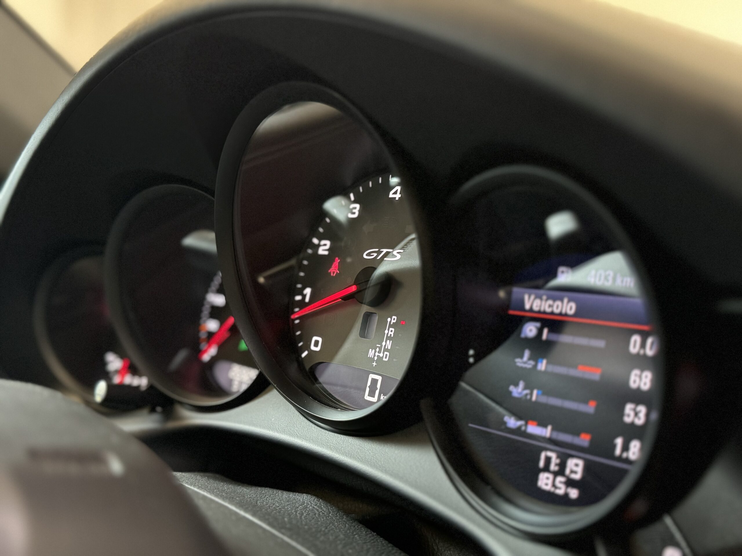 PORSCHE 911 TARGA 4 GTS